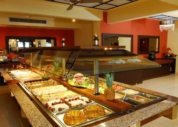 Отель Palace 5*